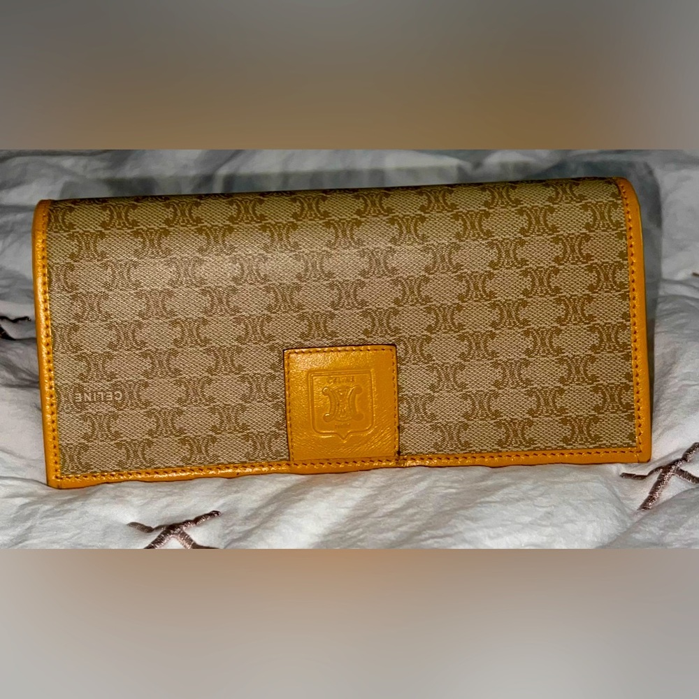 Celine Triomphe Wallet Womens Billfold Bi-fold Change Purse ID Holder Checkbook